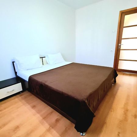 Apartament 2 Bedrooms, Botanica Kischinau Exterior foto